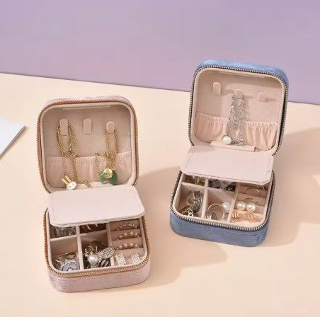 Travel Velvet Jewelry Box