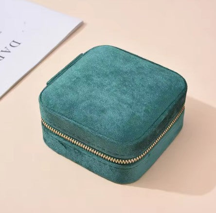 Velvet Voyage Organizer, Portable Jewelry Storage Box with Mirror Zipper Square Boxes Earrings Necklace Ring Jewelry Organizer Display for Travel